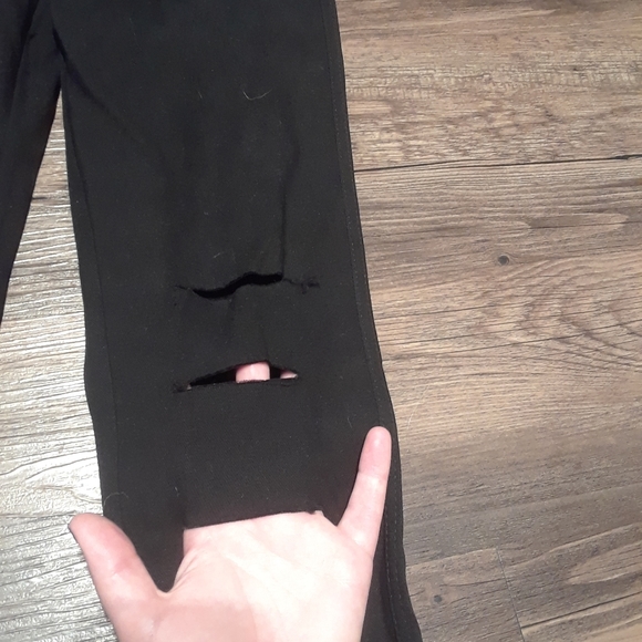 Black Jeggings With Rips In Front - Picture 5 of 7